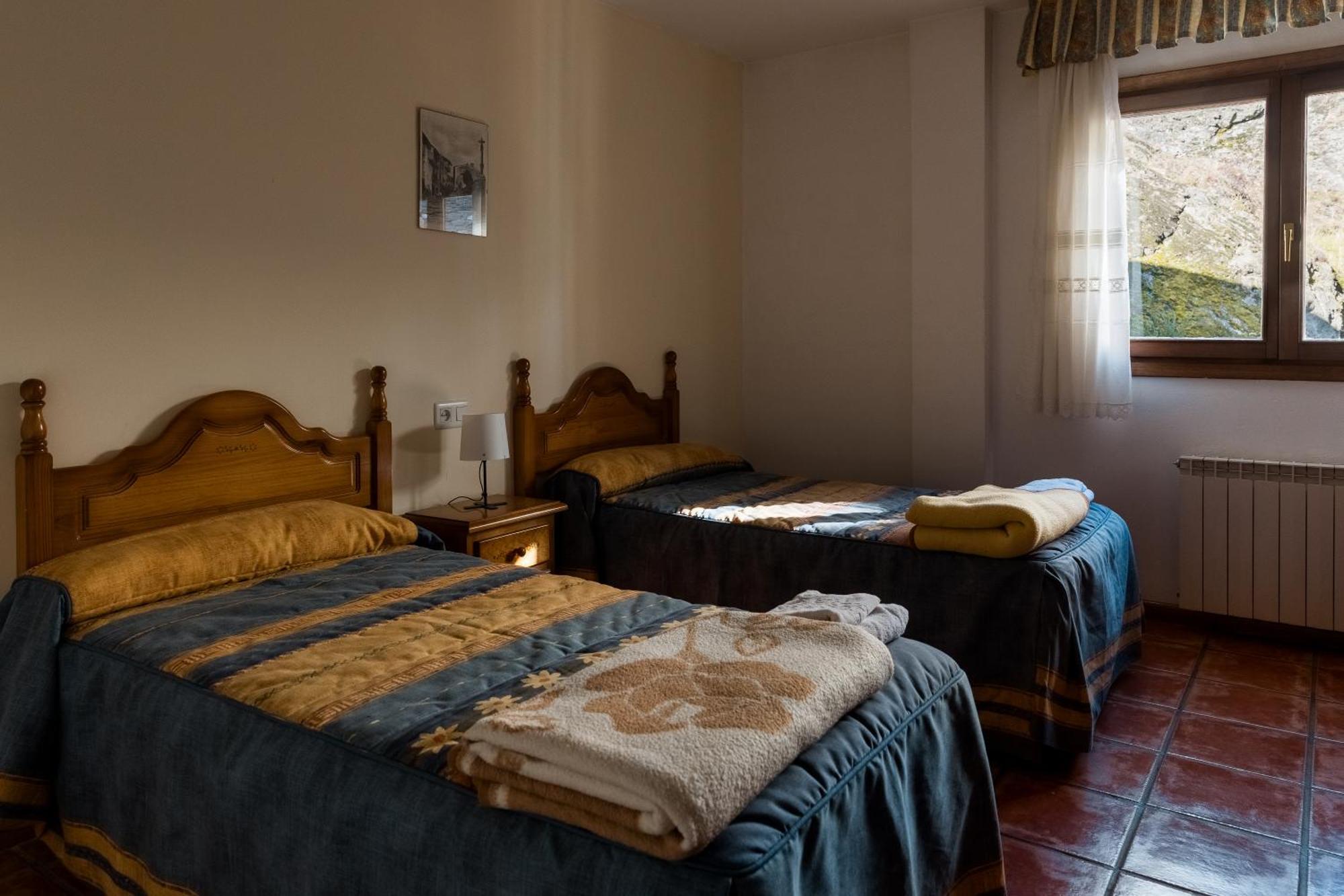 Casa Samarra Hotel Ribera de Cardos Ngoại thất bức ảnh